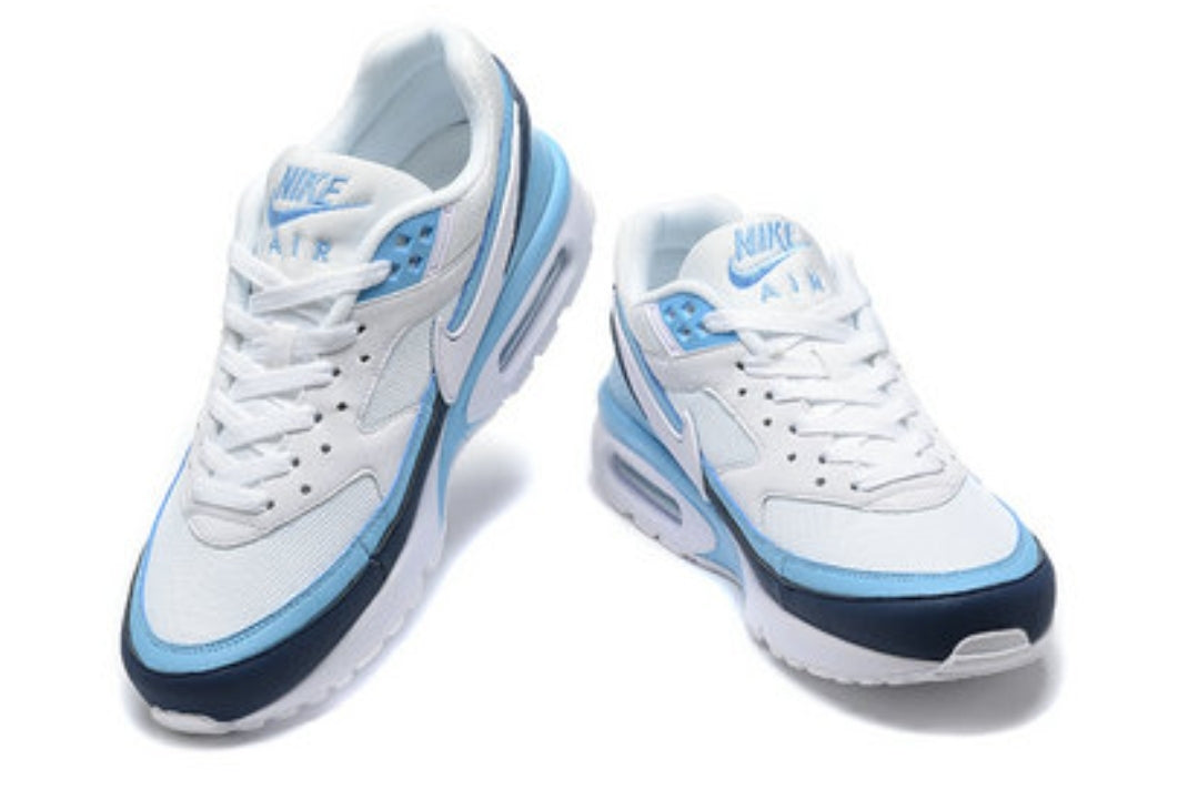 Les baskets Nike Air Max BW allient un style intemporel à un confort inégalé. Leur design classique  de haute qualité .pas Cher. le moins cher.