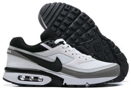 Les baskets Nike Air Max BW allient un style intemporel à un confort inégalé. Leur design classique et leurs matériaux de haute qualité .pas Cher. le moins cher.