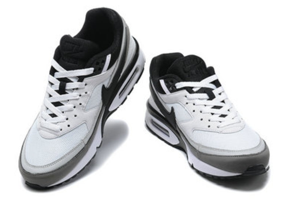 Les baskets Nike Air Max BW allient un style intemporel à un confort inégalé. Leur design classique et leurs matériaux de haute qualité .pas Cher. le moins cher.