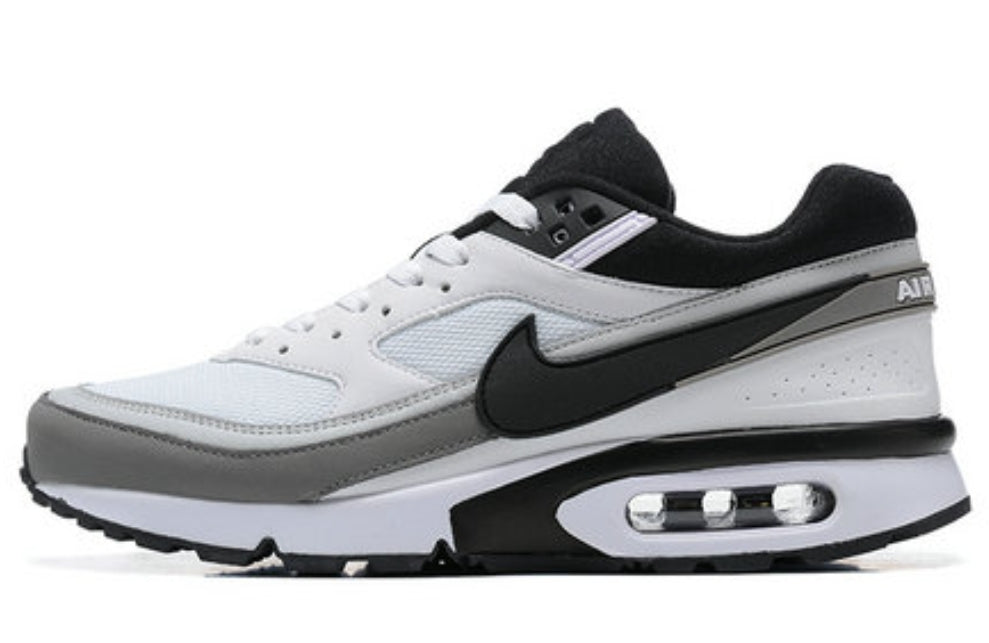 Les baskets Nike Air Max BW allient un style intemporel à un confort inégalé. Leur design classique et leurs matériaux de haute qualité .pas Cher. le moins cher.