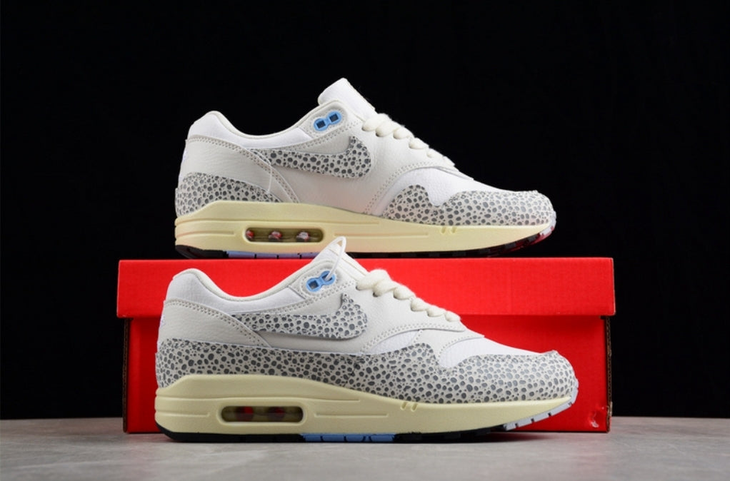 Les baskets Nike Air Max 1 sont iconiques pour leur style emblématique.retro incontournable pas cher. Le moins cher.exceptionnel 