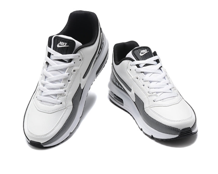 Les baskets Nike Air Max LTD3 allient style et performance de manière exceptionnelle. Leur design moderne et leurs matériaux de haute qualité en font un choix incontournable.