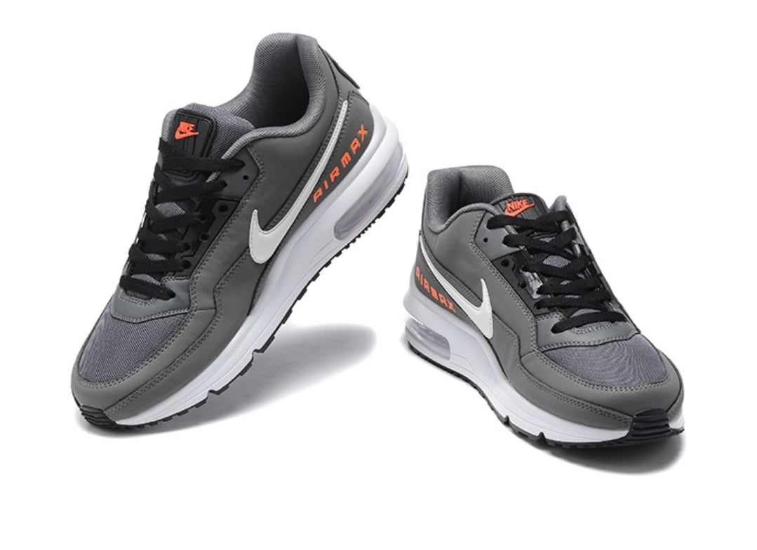 Les baskets Nike Air Max LTD3 allient style et performance de manière exceptionnelle. Leur design moderne et leurs matériaux de haute qualité en font un choix incontournable.