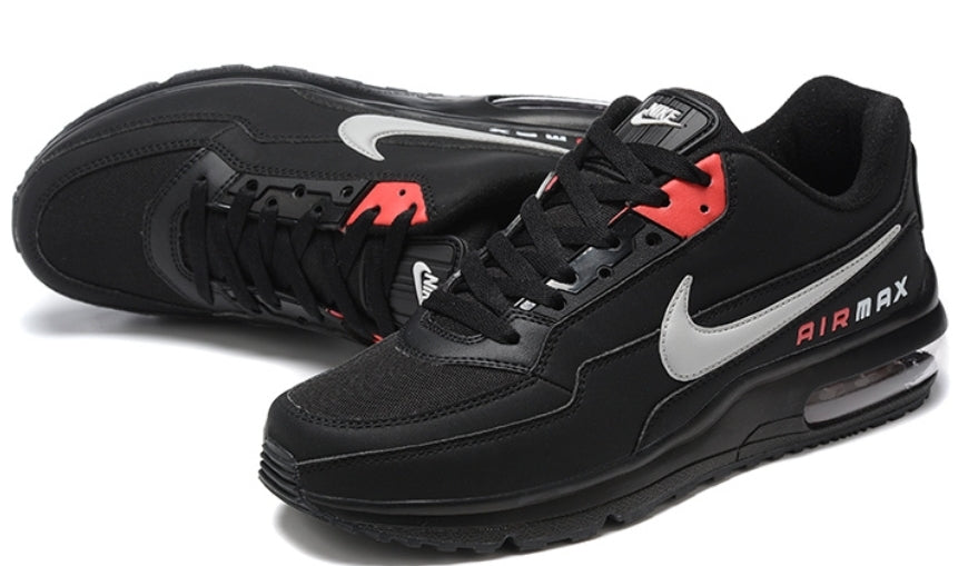 Les baskets Nike Air Max LTD3 allient style et performance de manière exceptionnelle. Leur design moderne et leurs matériaux de haute qualité en font un choix incontournable.