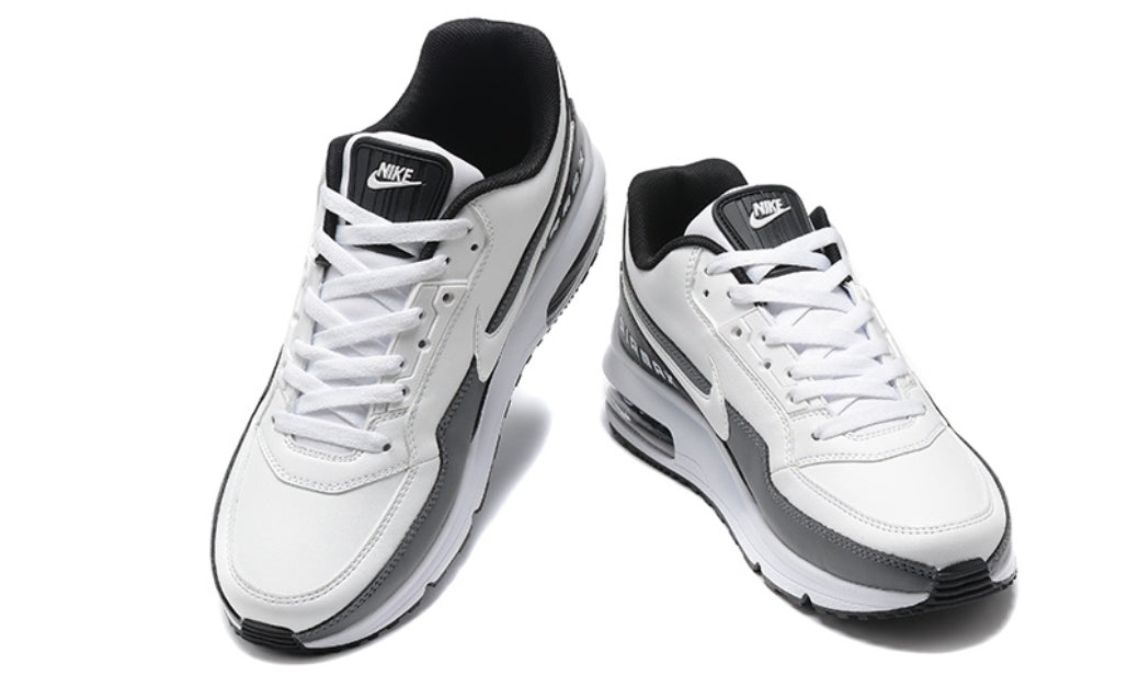 Les baskets Nike Air Max LTD3 allient style et performance de manière exceptionnelle. Leur design moderne et leurs matériaux de haute qualité en font un choix incontournable.