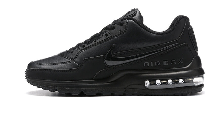 Les baskets Nike Air Max LTD3 allient style et performance de manière exceptionnelle. Leur design moderne et leurs matériaux de haute qualité en font un choix incontournable.