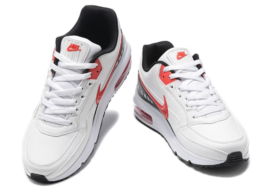 Les baskets Nike Air Max LTD3 allient style et performance de manière exceptionnelle. Leur design moderne et leurs matériaux de haute qualité en font un choix incontournable.