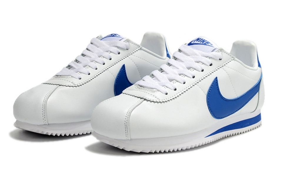 Les baskets Nike Cortez offrent un style intemporel et une silhouette emblématique. Leur design rétro et leurs matériaux de qualité. Pas cher. Le moins cher.