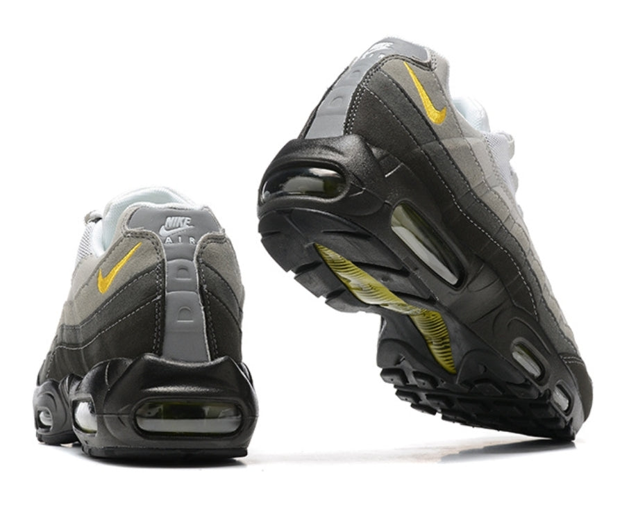 Les baskets Nike Air Max 95 sont synonymes de style emblématique et de confort absolu. Leur design distinctif. Pas cher. Le moins cher. 