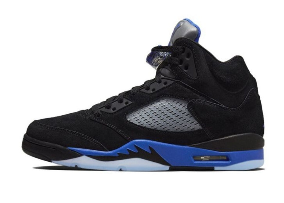 Les baskets Air Jordan 5 offrent un style audacieux et une performance exceptionnelle. leur design unique emblématique. Pas cher. Le moins cher. 