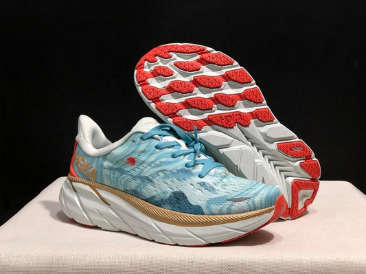 Hoka One One Bondi 8