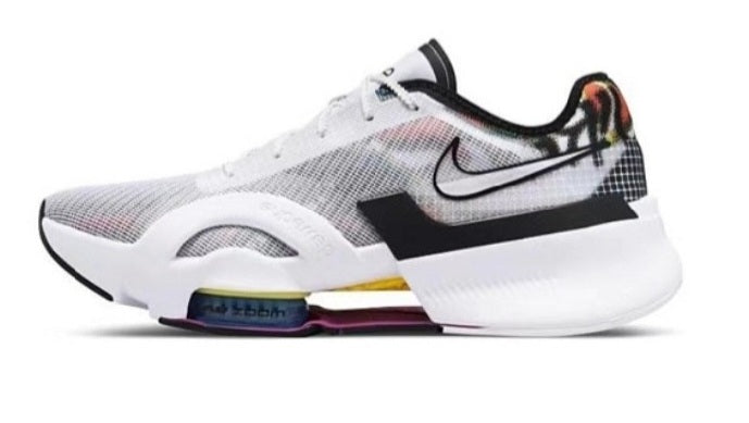 Les baskets Nike Air Zoom combinent style et performance, offrant une expérience unique. Leur design élégant. Pas cher. Le moins Cher.
