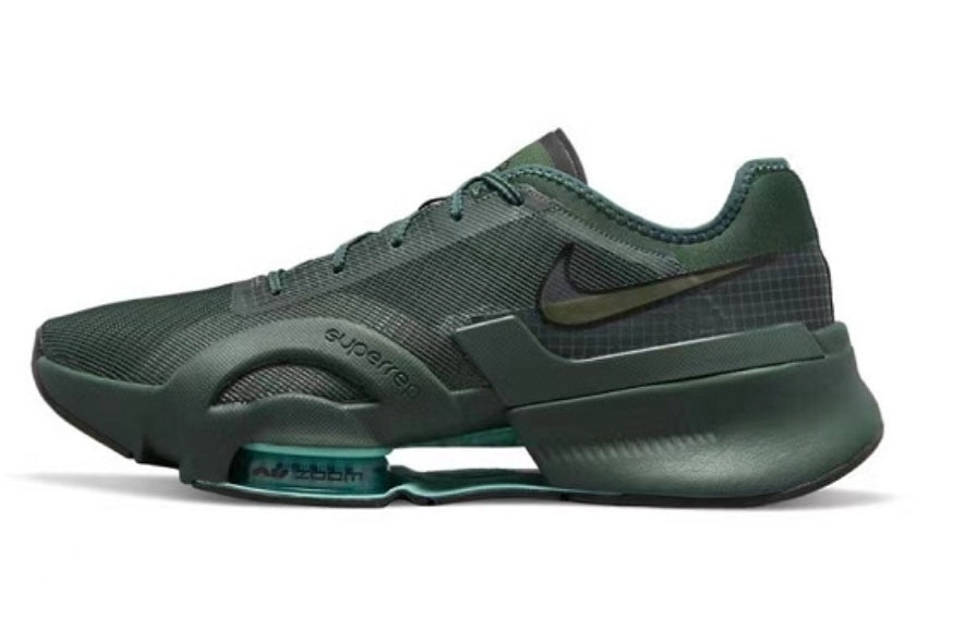 Les baskets Nike Air Zoom combinent style et performance, offrant une expérience unique. Leur design élégant. Pas cher. Le moins Cher.