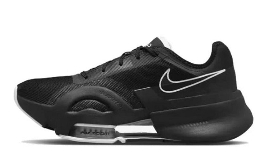Les baskets Nike Air Zoom combinent style et performance, offrant une expérience unique. Leur design élégant. Pas cher. Le moins Cher.