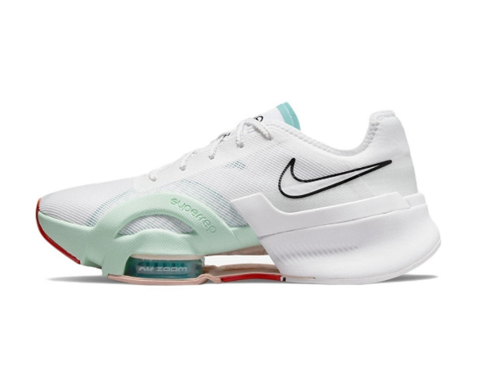 Les baskets Nike Air Zoom combinent style et performance, offrant une expérience unique. Leur design élégant. Pas cher. Le moins Cher.
