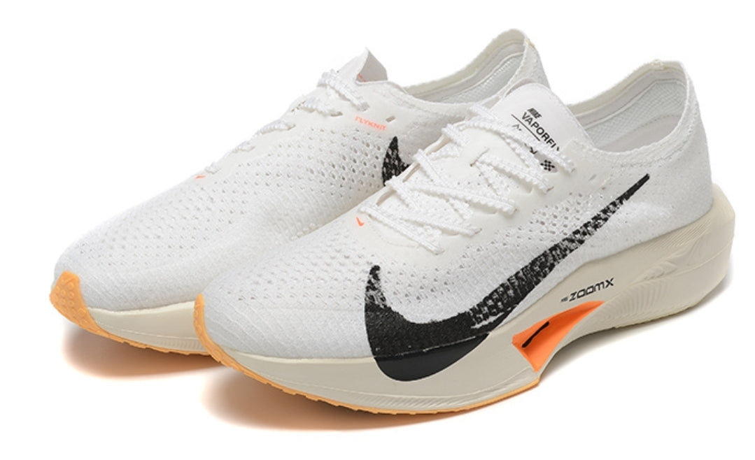 Les baskets Nike Air Zoom combinent style et performance, offrant une expérience unique. Leur design élégant. Pas cher. Le moins Cher.
