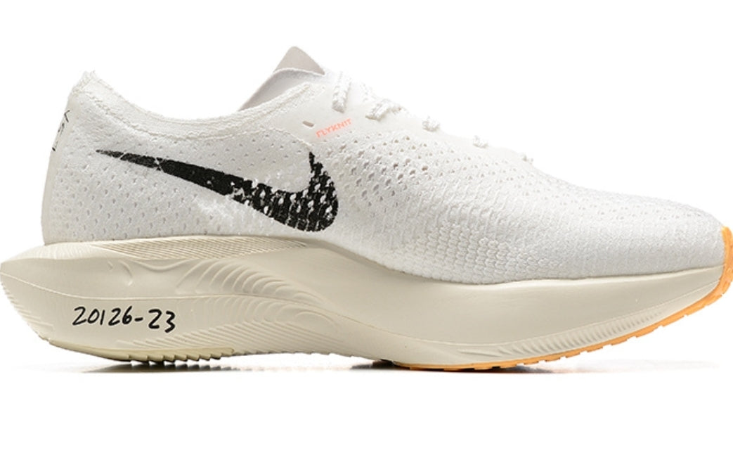 Les baskets Nike Air Zoom combinent style et performance, offrant une expérience unique. Leur design élégant. Pas cher. Le moins Cher.