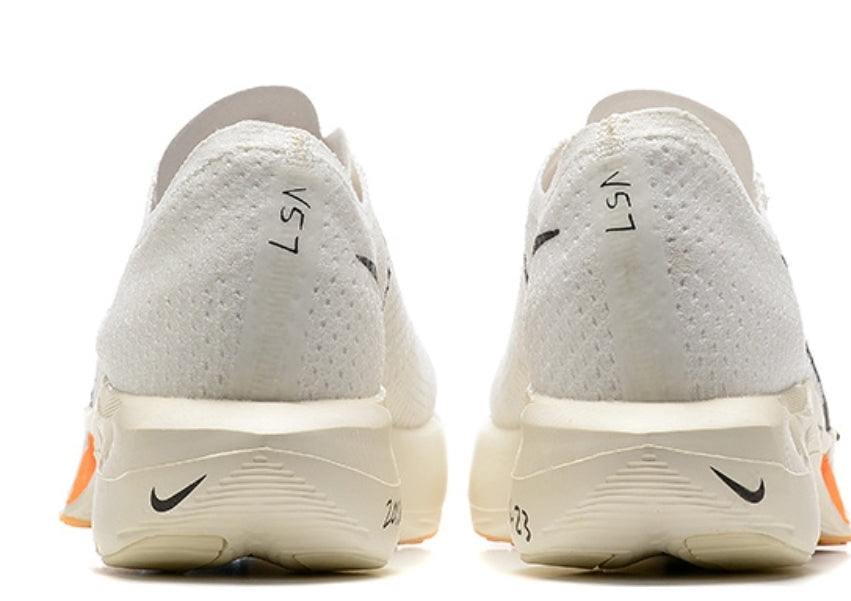 Les baskets Nike Air Zoom combinent style et performance, offrant une expérience unique. Leur design élégant. Pas cher. Le moins Cher.