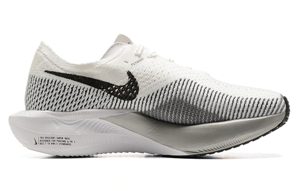 Les baskets Nike Air Zoom combinent style et performance, offrant une expérience unique. Leur design élégant. Pas cher. Le moins Cher.