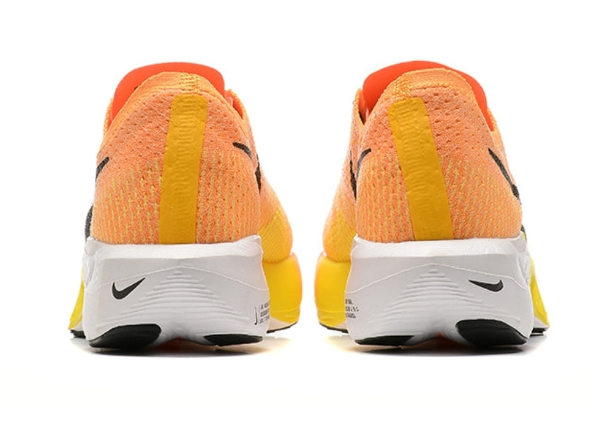 Les baskets Nike Air Zoom combinent style et performance, offrant une expérience unique. Leur design élégant. Pas cher. Le moins Cher.