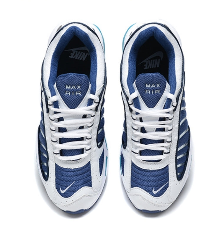 Les baskets Nike Air Max Tailwind 4 offrent un style emblématique et une performance exceptionnelle.

 leur design audacieux. Pas Cher. Le moins cher.