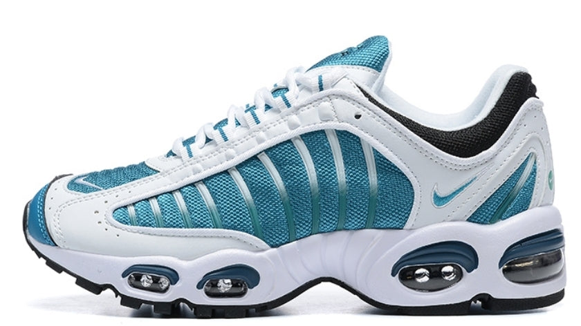 Les baskets Nike Air Max Tailwind 4 offrent un style emblématique et une performance exceptionnelle.

 leur design audacieux. Pas Cher. Le moins cher.