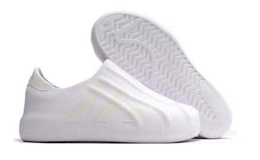 les Adidas Originals AdiFOM Superstar. Ces baskets incarnent l'héritage emblématique des Superstar avec une touche de modernité. 