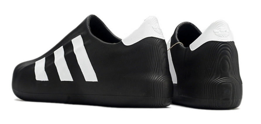 Les baskets Adidas Originals AdiFOM Superstar unissent tradition et modernité. Avec la technologie AdiFOM. 