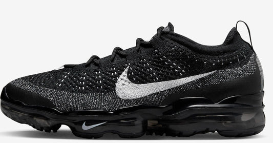 Les baskets Nike Vapormax 2023 allient style moderne et performance supérieure. Leur design épuré et innovant attire l'attention de tous. Pas cher.le moins cher.