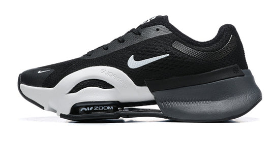 Les baskets Nike Air Zoom combinent style et performance, offrant une expérience unique. Leur design élégant. Pas cher. Le moins Cher.