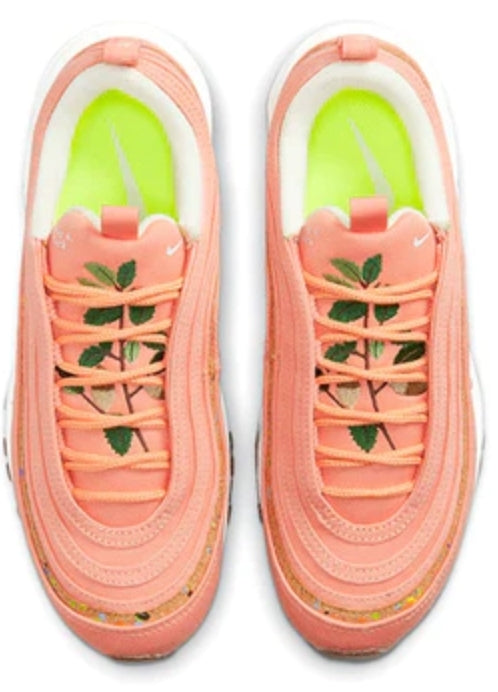 Les baskets Nike Air Max 97 sont synonymes de style emblématique et de confort absolu. Leur design ondulé distinctif.pas cher. Le moins cher. 