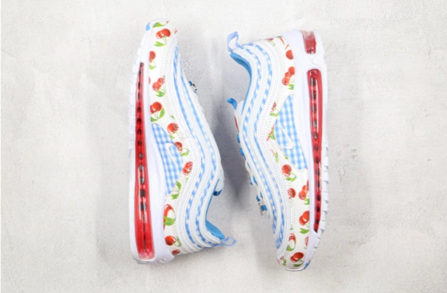 Les baskets Nike Air Max 97 sont synonymes de style emblématique et de confort absolu. Leur design ondulé distinctif.pas cher. Le moins cher. 