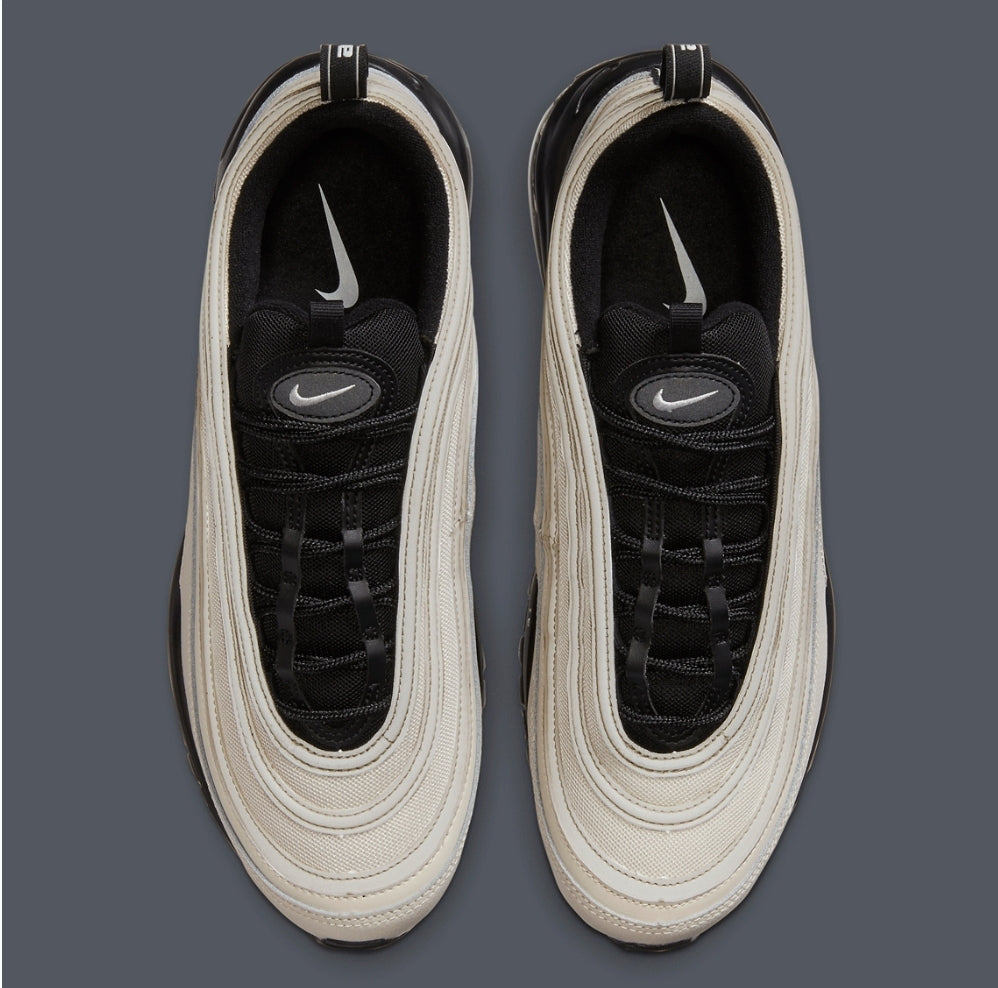 Les baskets Nike Air Max 97 sont synonymes de style emblématique et de confort absolu. Leur design ondulé distinctif.pas cher. Le moins cher. 