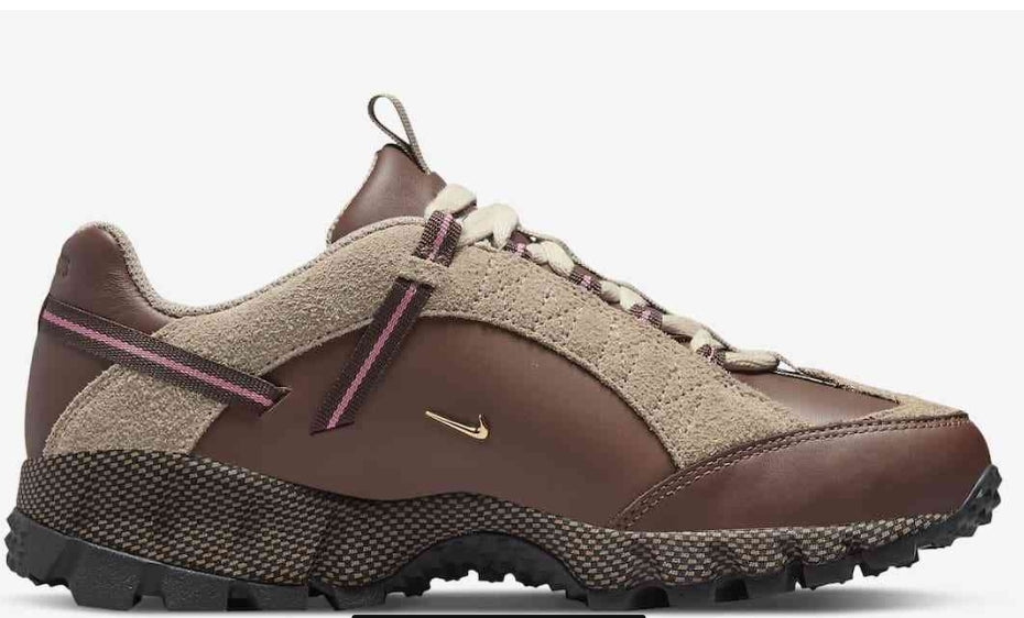 Les baskets Nike Air Humara LX Jacquemus offrent un style emblématique et une performance exceptionnelle. leur design distinctif.pas cher. Le moins cher.
