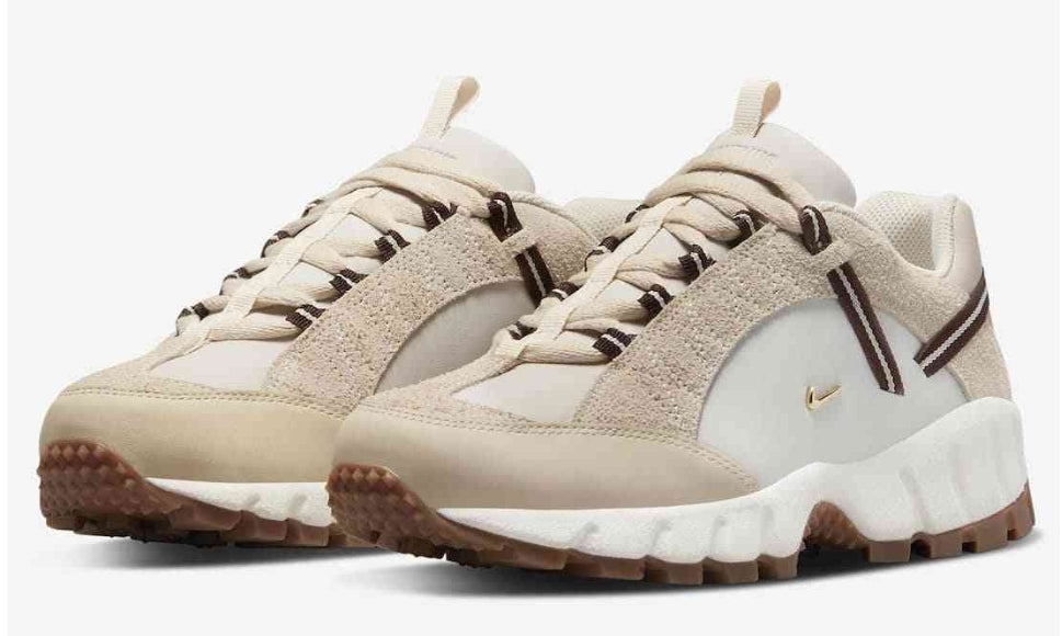 Les baskets Nike Air Humara LX Jacquemus offrent un style emblématique et une performance exceptionnelle. leur design distinctif.pas cher. Le moins cher.
