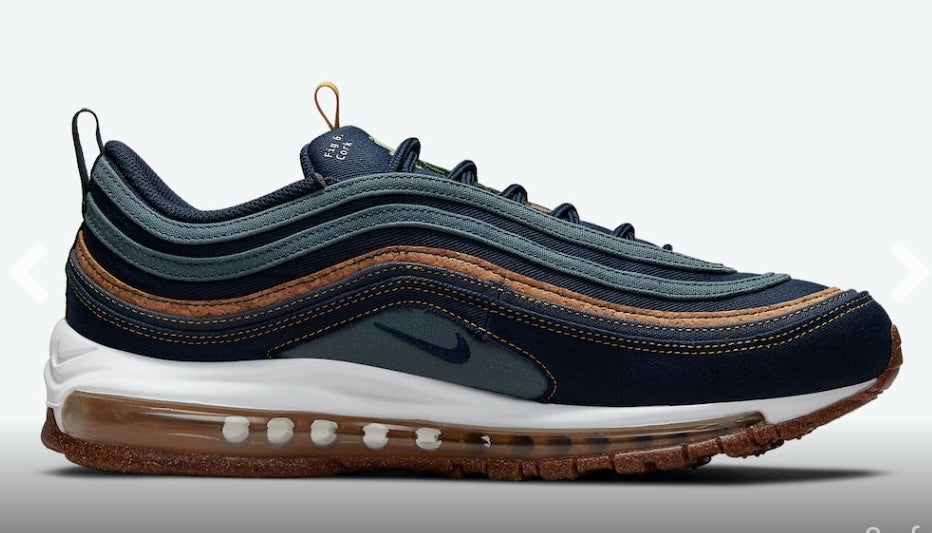 Les baskets Nike Air Max 97 sont synonymes de style emblématique et de confort absolu. Leur design ondulé distinctif.pas cher. Le moins cher. 
