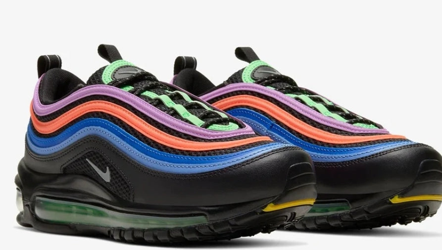 Les baskets Nike Air Max 97 sont synonymes de style emblématique et de confort absolu. Leur design ondulé distinctif.pas cher. Le moins cher. 