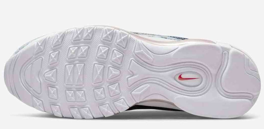 Les baskets Nike Air Max 97 sont synonymes de style emblématique et de confort absolu. Leur design ondulé distinctif.pas cher. Le moins cher. 
