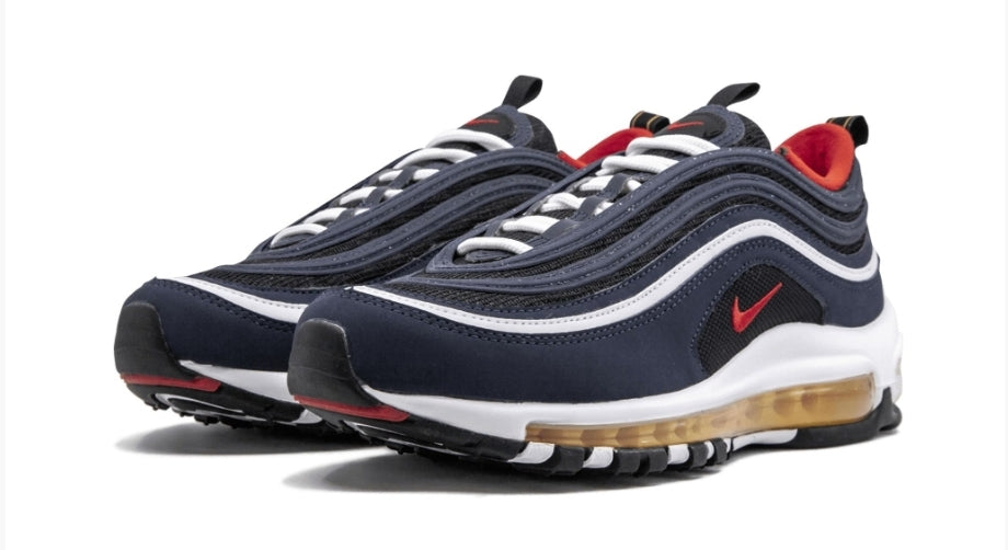 Les baskets Nike Air Max 97 sont synonymes de style emblématique et de confort absolu. Leur design ondulé distinctif.pas cher. Le moins cher. 