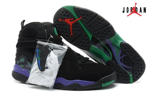 Les baskets Air Jordan 8 offrent un style audacieux et une performance exceptionnelle.

De plus, leur design distinctif et l'utilisation.