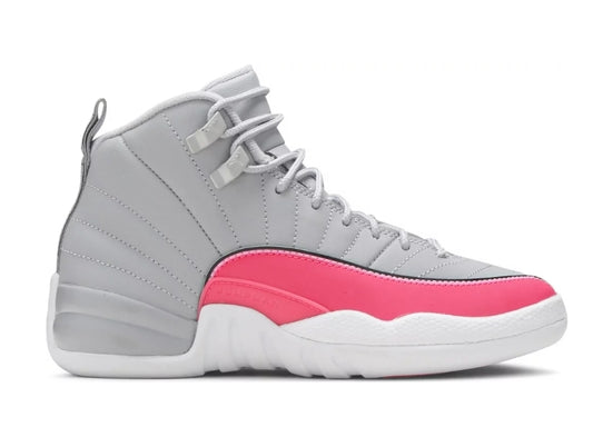 Les baskets Air Jordan 12 offrent un style iconique et une performance exceptionnelle.design distinctif.pas cher.moin Cher.