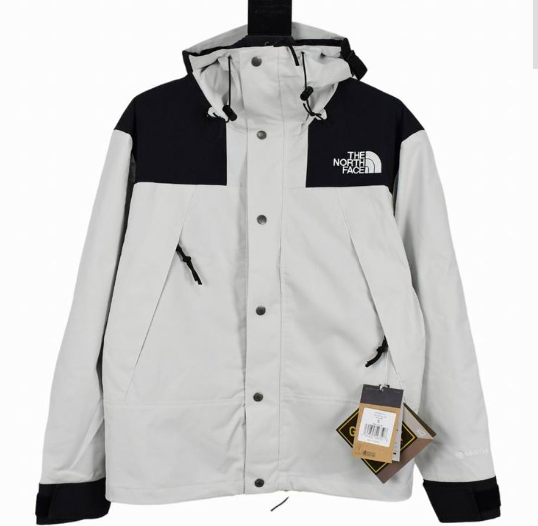 Les doudounes The North Face protection optimale contre le froid. Leur design moderne et leurs matériaux de haute qualité. Pas cher le moins cher.
