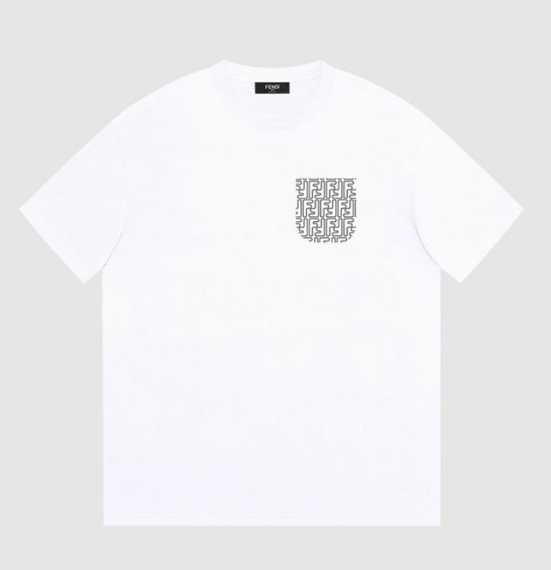 Les polos T-shirt Fendi pour homme incarnent l’élégance italienne avec une touche de modernité , caractéristiques de la maison Fendi. Au meilleur prix