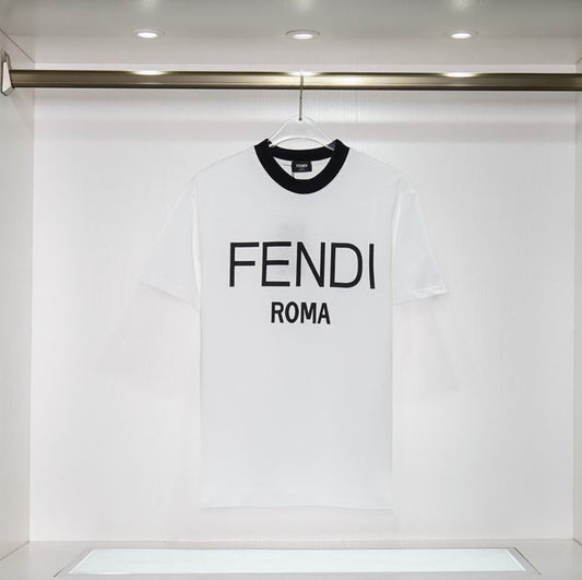 Les polos T-shirt Fendi pour homme incarnent l’élégance italienne avec une touche de modernité , caractéristiques de la maison Fendi. Au meilleur prix