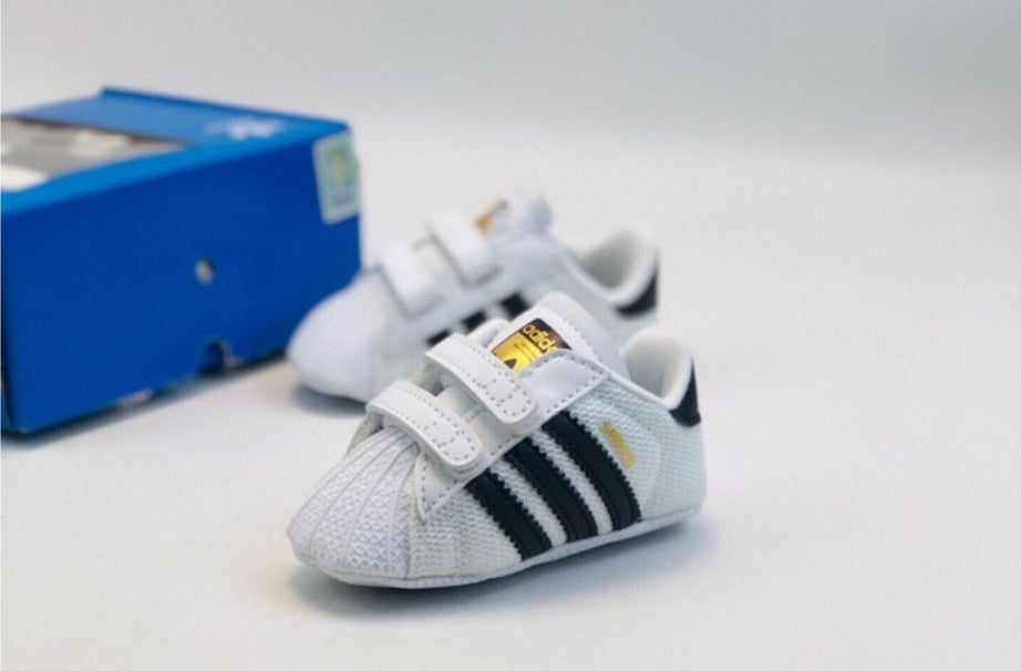 Chaussure pour Enfant/BeBe : Adidas Garçon/Fille 18-25