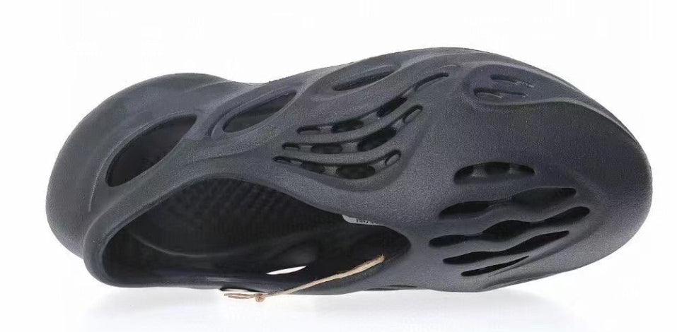 Chaussure pour Enfant:  Sandales Adidas Yeezy Foam Runner Garçon/Fille