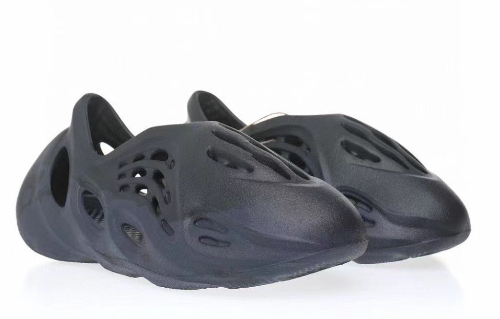 Chaussure pour Enfant:  Sandales Adidas Yeezy Foam Runner Garçon/Fille