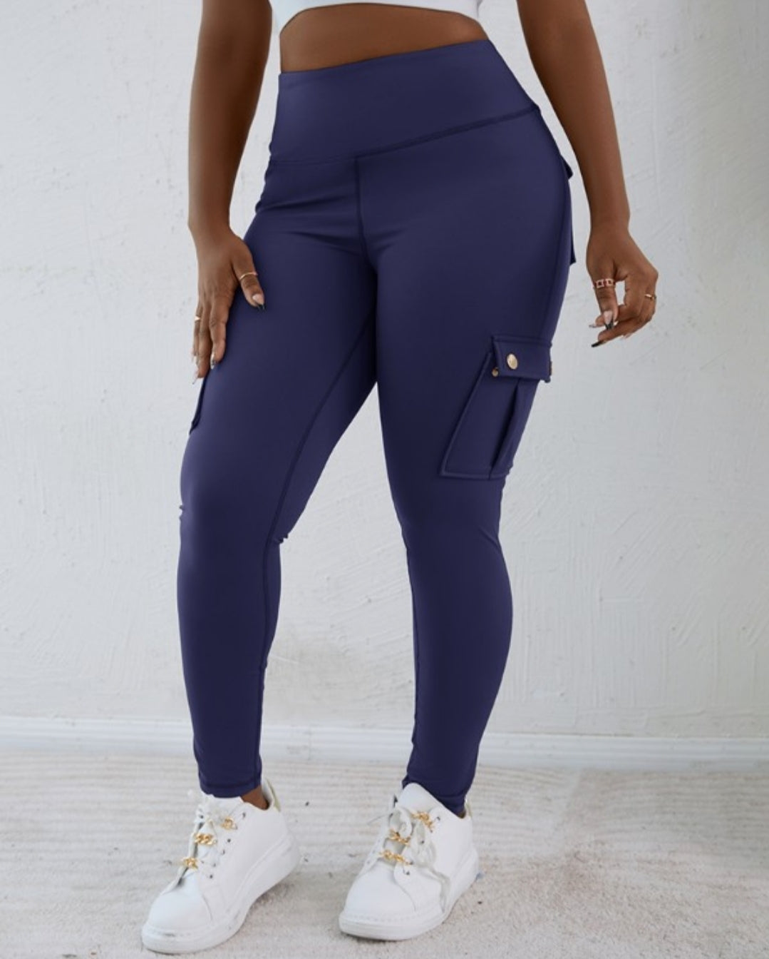 Pantalon skinny boutonné à taille femme