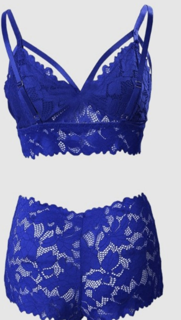 Ensemble de lingerie en dentelle à décor de nœud