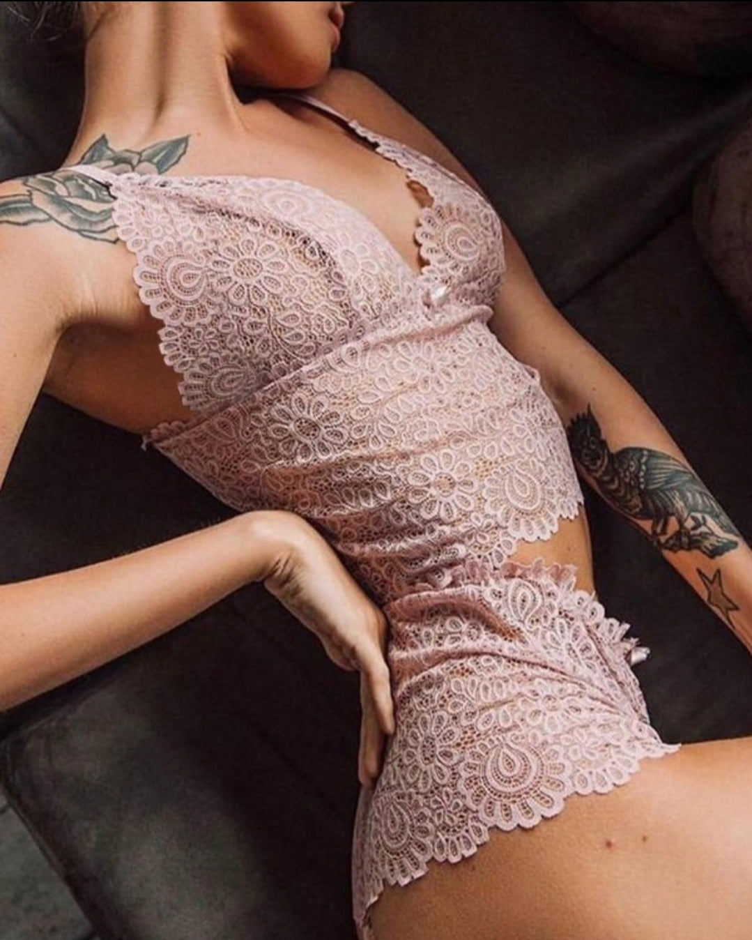 Ensemble de lingerie décoratif en dentelle au crochet à motif floral et nœud papillon